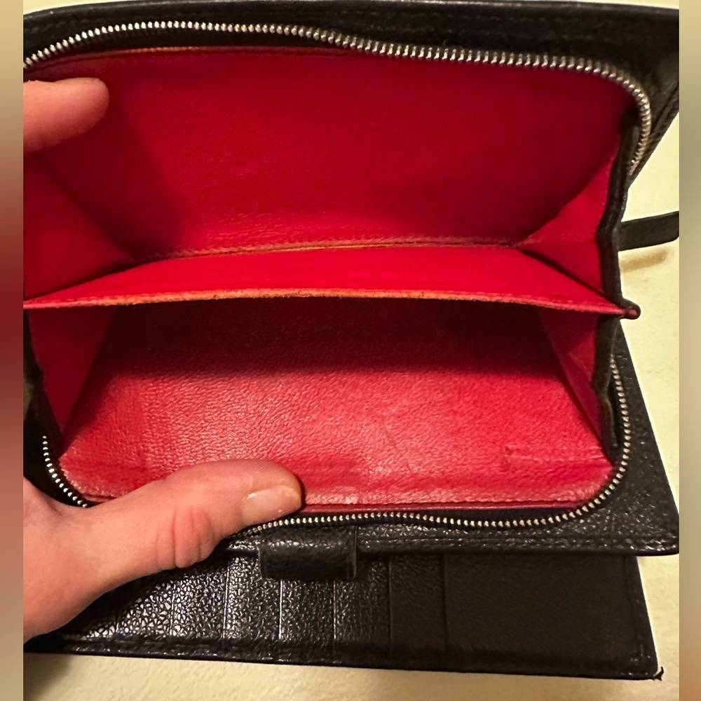 BVLGARI black leather wallet. GUC. Snap and zippers work. 8 credit card slots - Picture 6 of 16